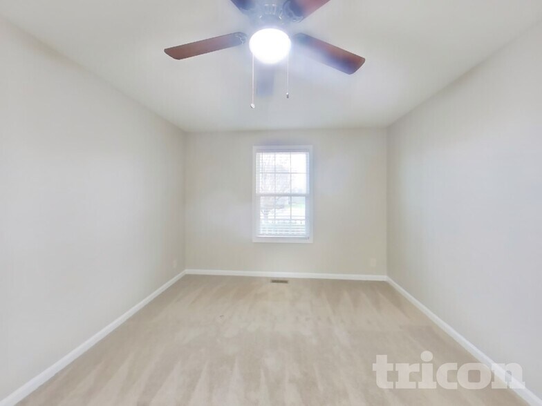 Building Photo - 1033 Dwight Eisenhower Way