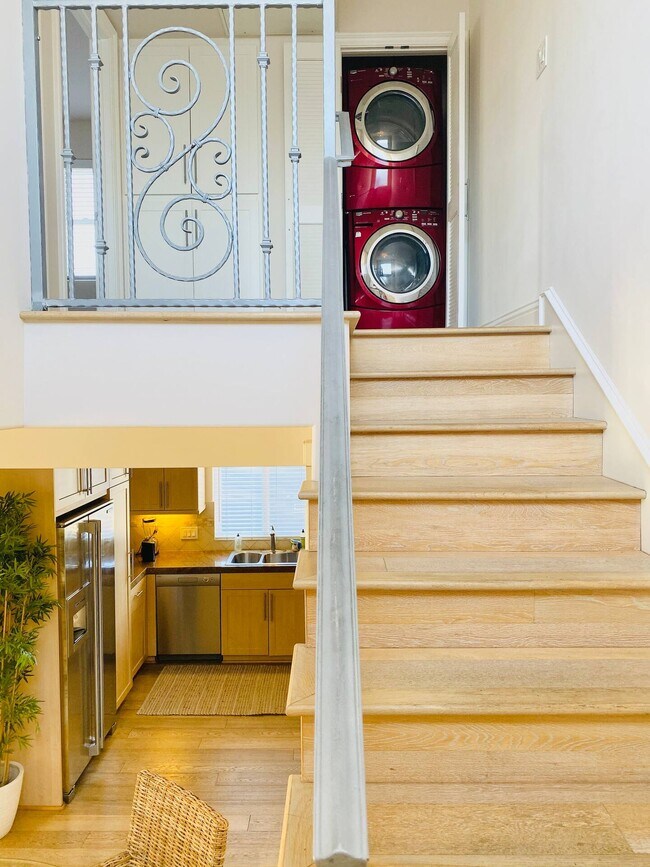 Building Photo - 3005 Strongs Dr