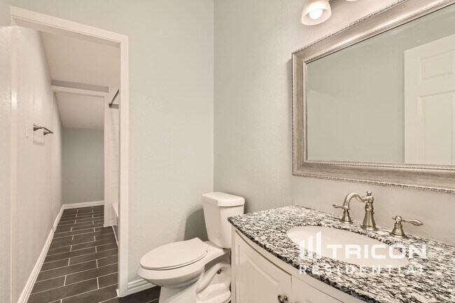 Building Photo - 202 Colony Dr