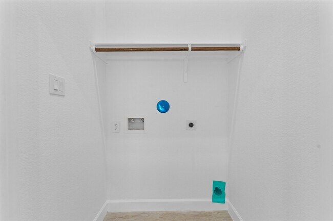 Building Photo - 7805 Farnsworth St