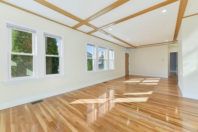 Building Photo - 60 Lane Park