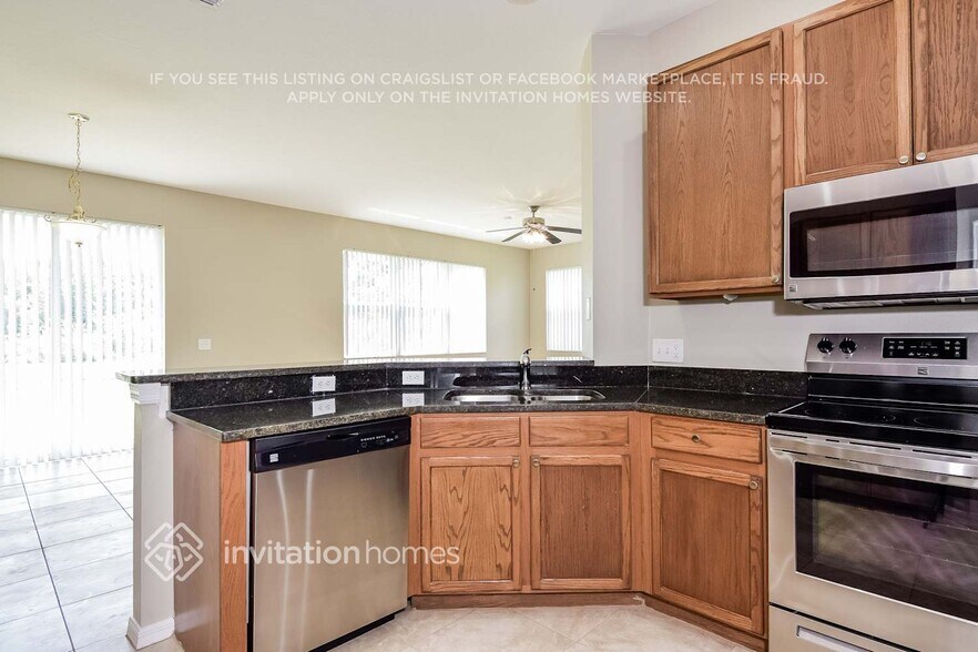 Building Photo - 26926 Stillbrook Dr