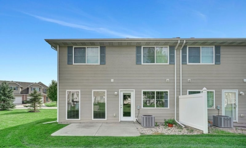 Building Photo - 6204 Oakley St