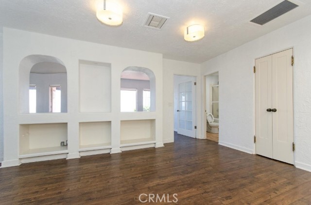 Building Photo - 212 N Coast Hwy