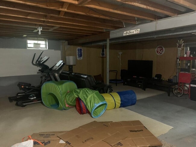 Building Photo - 138-140 Huntington Rd