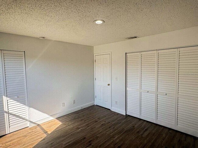 Building Photo - 1827 SW 108th Ln