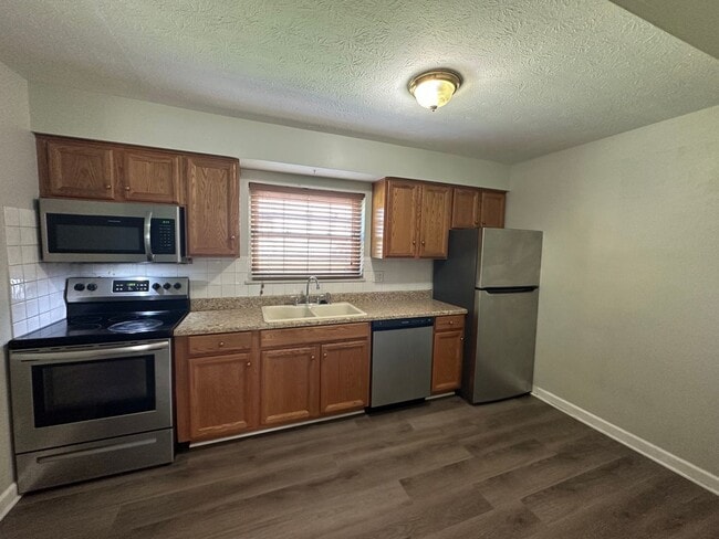 Building Photo - Spacious 3 bedroom in Willowick
