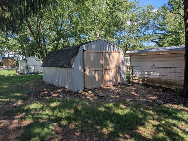 Building Photo - 2535 Sears Rd