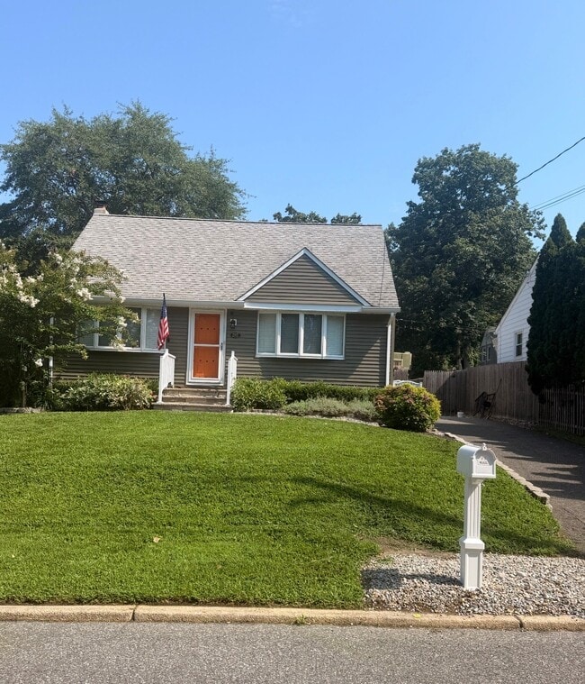 Building Photo - 505 Moore Rd