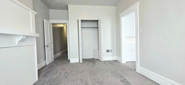 Building Photo - 450 Bailey Ave