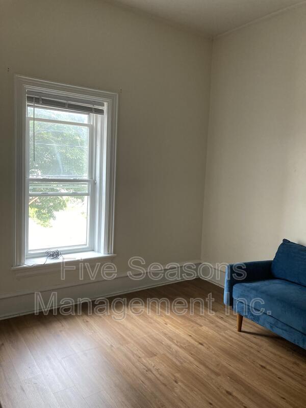 Building Photo - 4 Loomis St