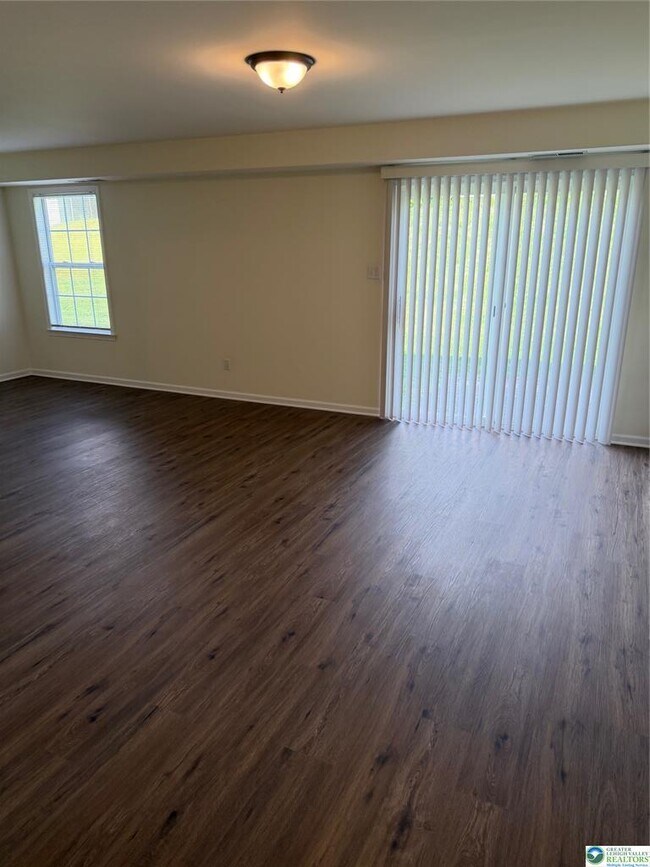 Building Photo - 7280 Adams Ct