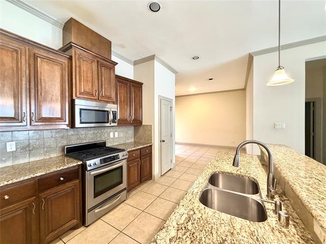 Building Photo - 10555 Steinbeck Ln