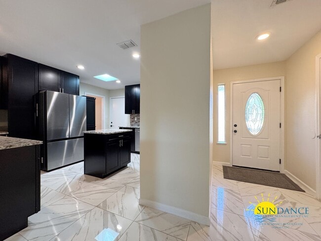 Building Photo - Spacious 3-Bedroom Home Near Hurlburt & Eg...