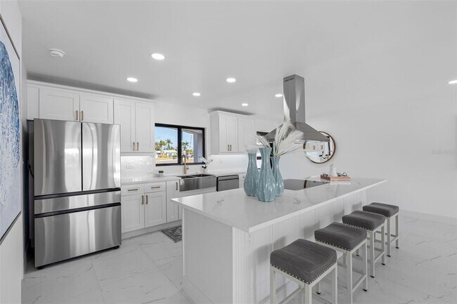 Building Photo - 475 115th Ave