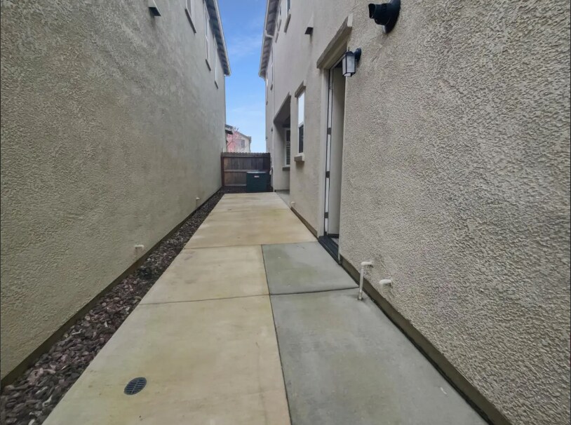 Building Photo - 4418 Natomas Central Dr