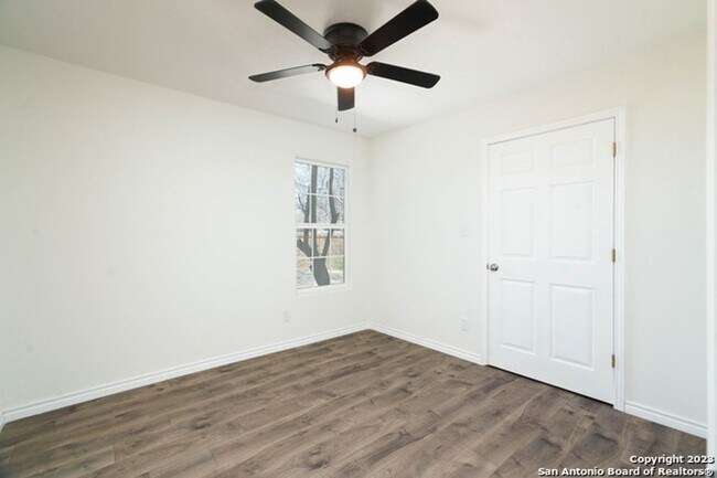 Building Photo - Modern 4BR Retreat with Gourmet Kitchen & Spacious Backyard Oasis