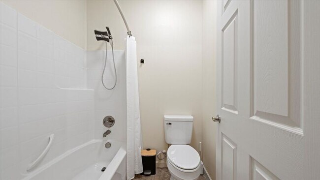 Building Photo - 8731 W Skagit Ave