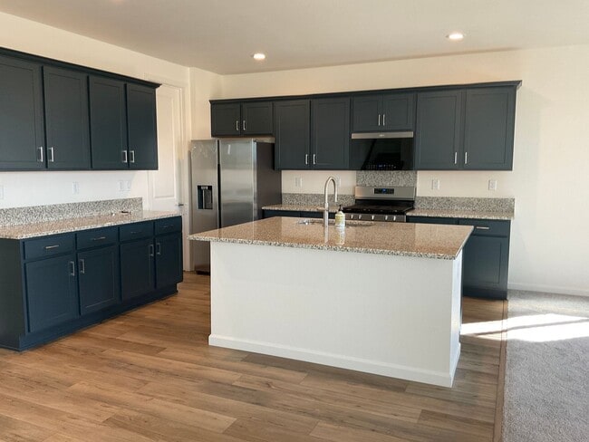 Building Photo - Toll Brothers 5 bedroom home in Stonebrook Spanish Springs