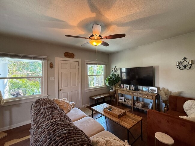 Building Photo - Carlsbad Home across from Holiday Park