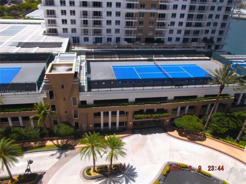Building Photo - 901 Brickell Key Blvd