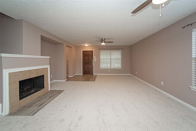 Building Photo - 29314 Legends Bluff Dr