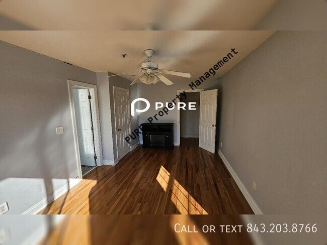 Building Photo - 3 bedroom N. CHS LAKE VIEW AVAILABLE NOW!!!