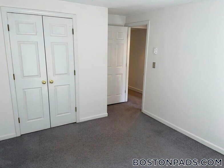 Building Photo - 1742 Washington St