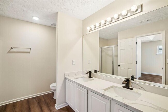 Building Photo - 4593 Parkway Cir