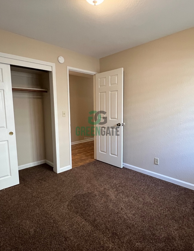 Building Photo - 3901 Setrok Ct