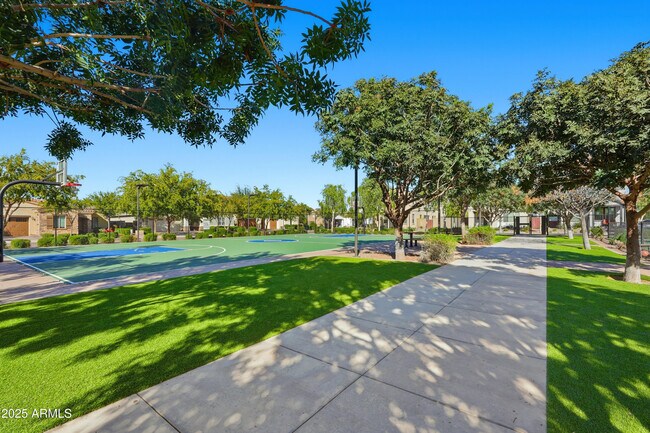 Building Photo - 1973 W Kinfield Trail
