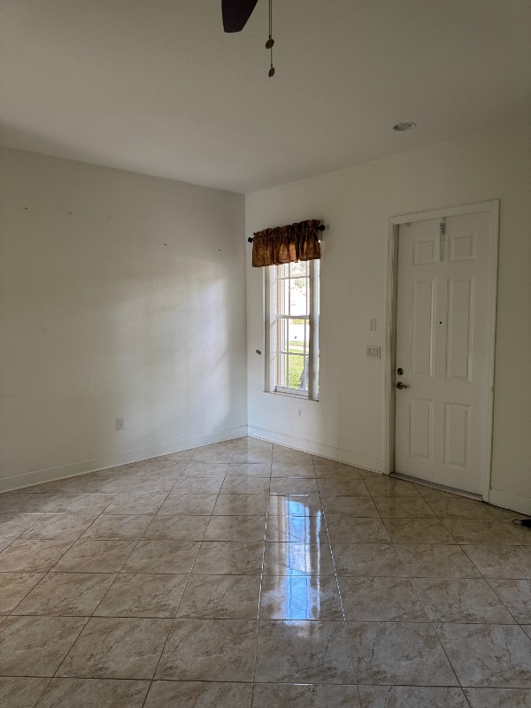 Building Photo - 708 SW 147th Ave