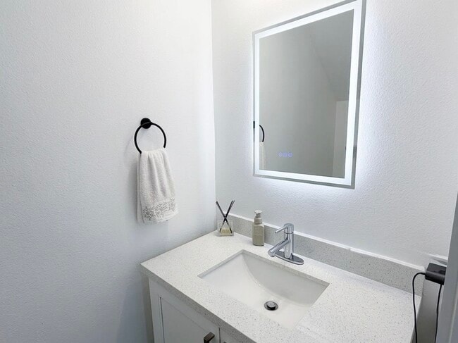 Building Photo - 2335 Paul Quinn St