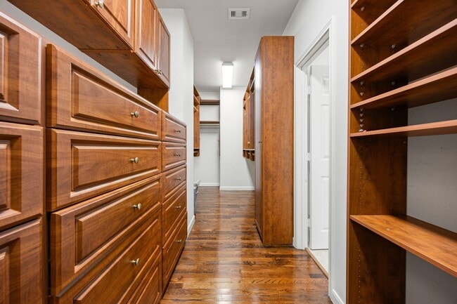 Building Photo - 111 N Wynden Estates Ct