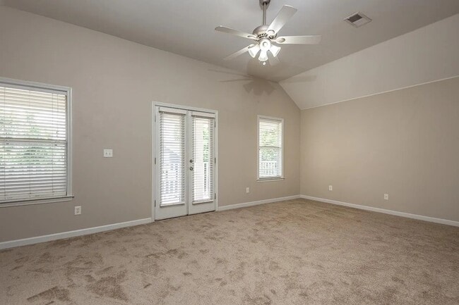 Building Photo - 162 Island Bluff Dr