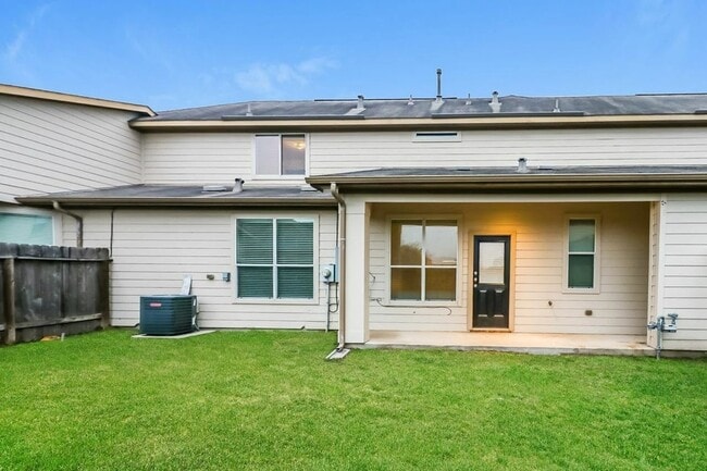 Building Photo - 9731 Tura Dr