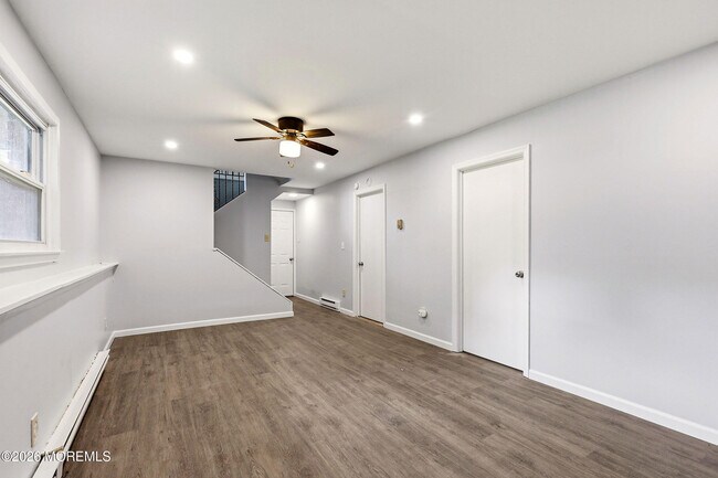 Building Photo - 3 Cherokee Dr