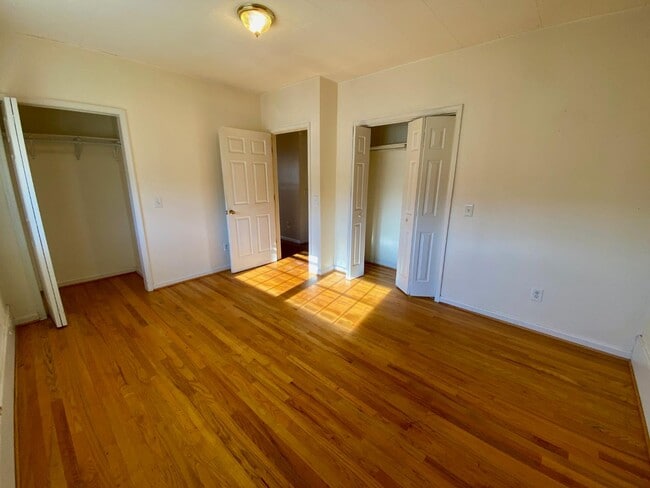 Building Photo - 6260 Renan Rd