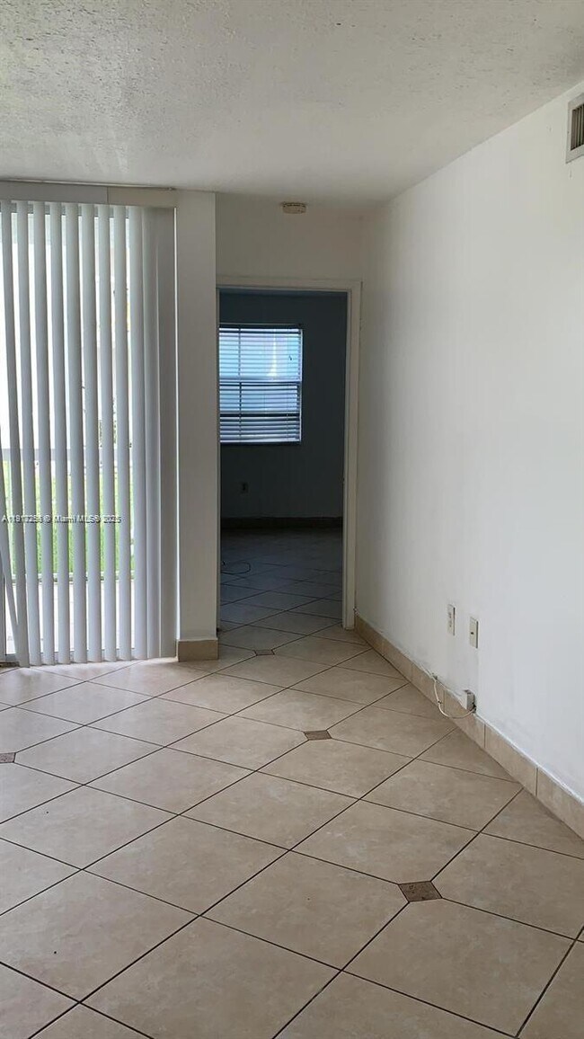 Building Photo - 9766 NW 48th Terrace