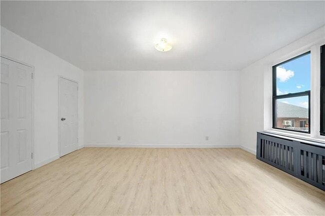 Building Photo - 1213 Avenue Z