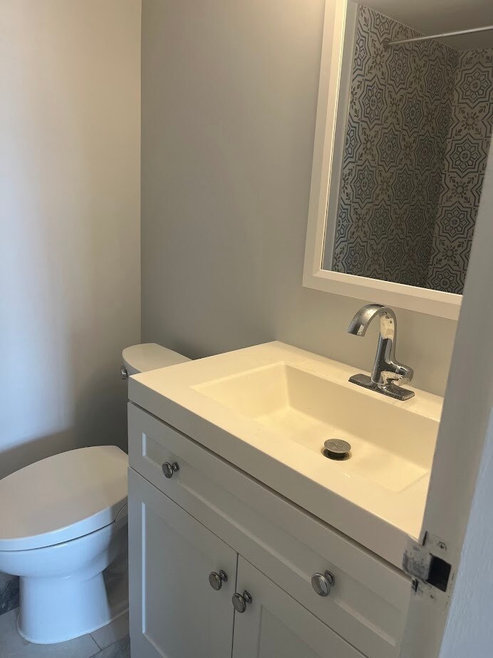 Primary Bathroom - 3101 S Manchester St