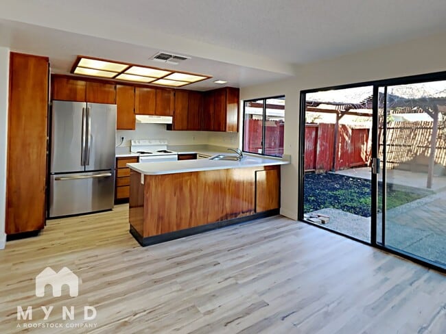 Building Photo - 2276 Sandcastle Way