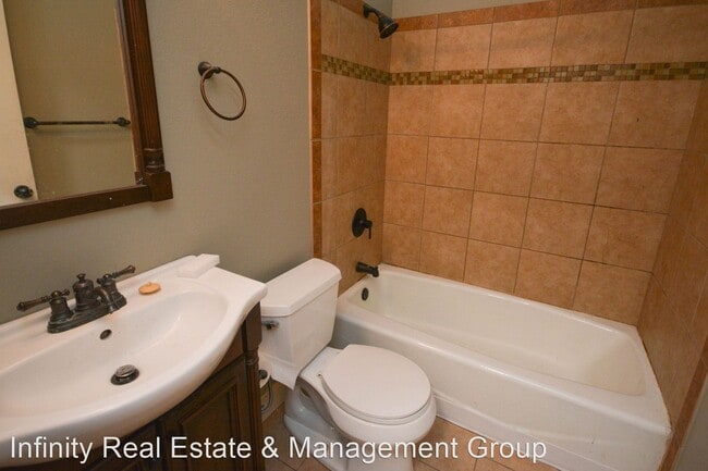 Building Photo - 3 br, 2 bath House - 1221 1st St SW #300