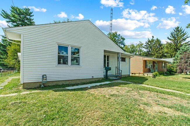 Primary Photo - Charming 3- Bedroom Home in Newark