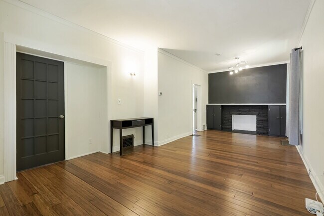 Building Photo - Live in Baker! Historic 2BD Home with Garage, Yard & Simplified Utilities
