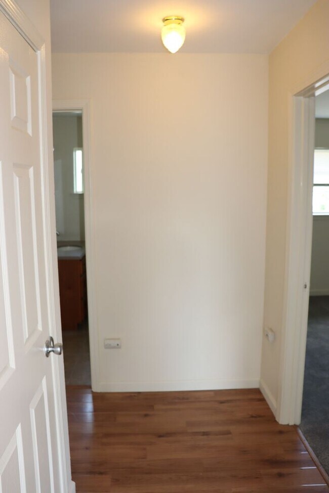 Building Photo - Unit 3