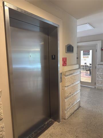 Building Photo - 3102 Kings Rd