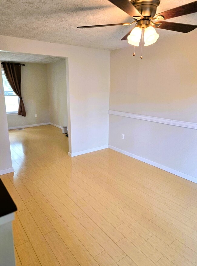 Building Photo - 7808 Butterfield Dr