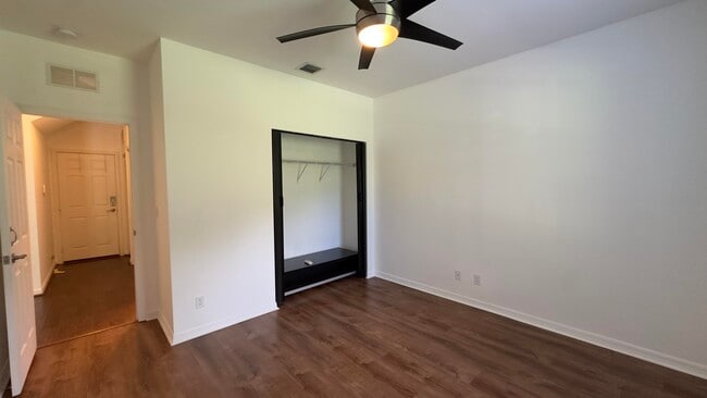 Building Photo - 10609 Willow Oak Ct