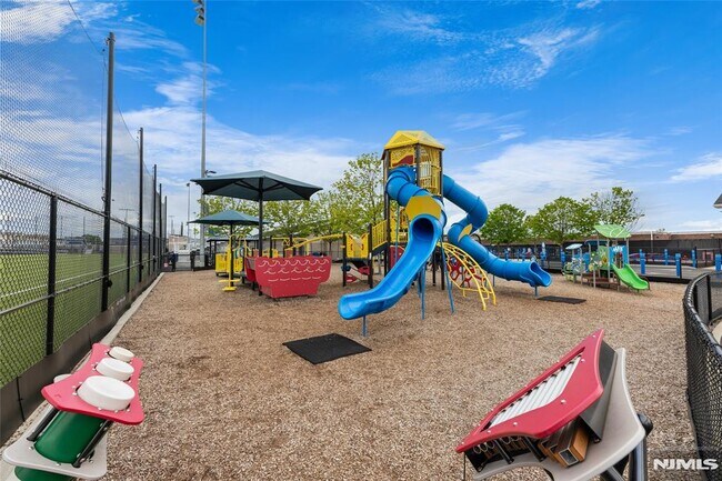 Building Photo - 56 Wesmont Drive